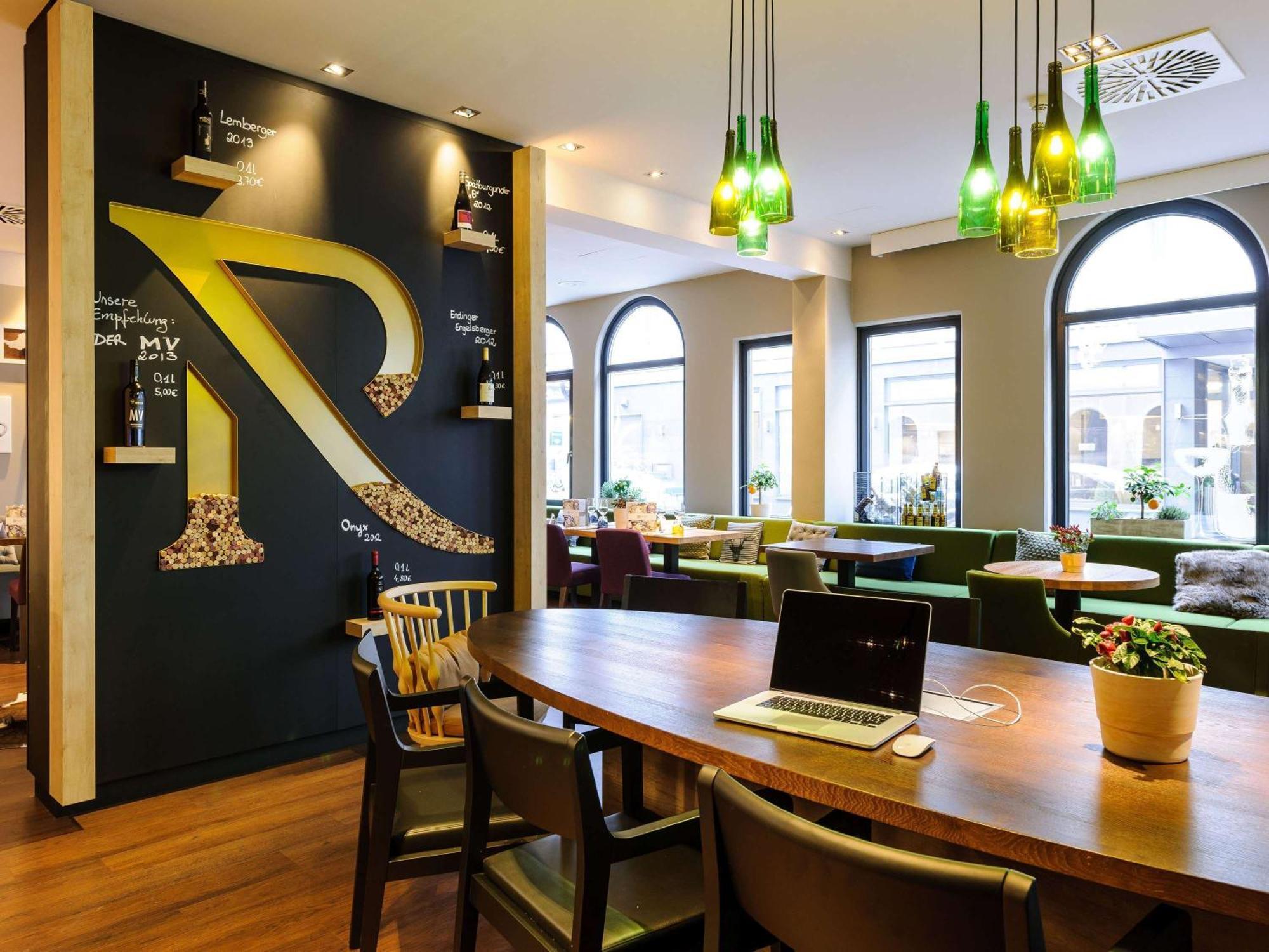 Mercure Center 4*